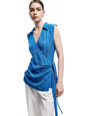 Koton  Viskon Kumaş Bağlama Detaylı Kolsuz Kruvaze Çiçekli Gömlek