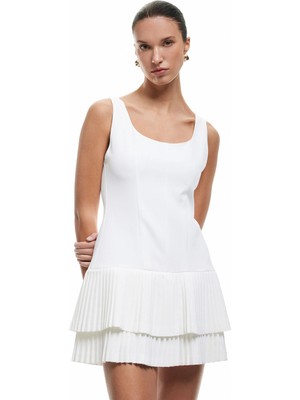 Koton Kolsuz Astarlı Kare Yaka Pileli Katlı Askılı Mini Elbise