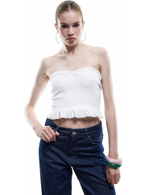 Koton Bürümcük Kolsuz Volanlı Slim Fit Straplez Bluz