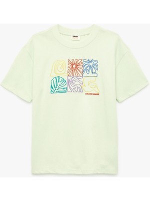 Koton Pamuklu Nakış Detaylı Kısa Kollu Bisiklet Yaka Tişört