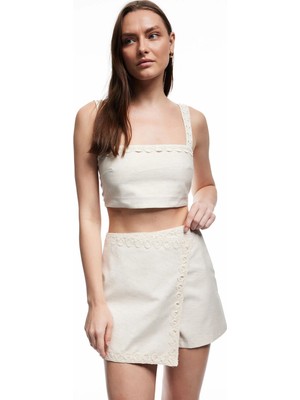 Koton x Melis Ağazat - Astarlı Keten Karışımlı Kolsuz Kare Yaka Çiçekli Askılı Crop Büstiyer