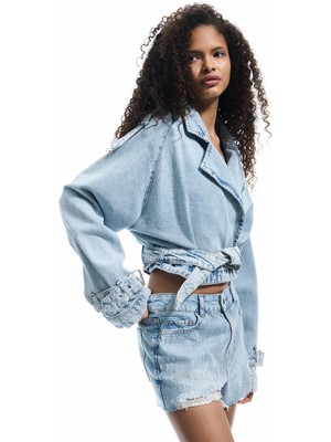 Koton Yüksek Bel Rahat Kesim Pamuklu Yırtık Mini Denim Şort