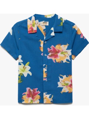 Kısa Kollu Düğmeli Çiçek Desenli Viskon Gömlek