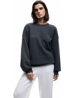 Koton Şardonlu Uzun Kollu Bisiklet Yaka Oversize Sweatshirt