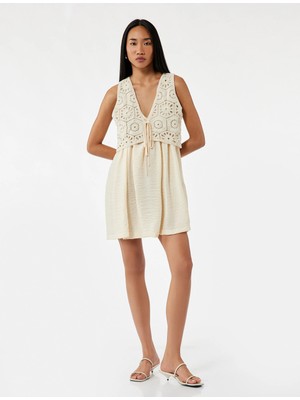 Koton V Yaka Kolsuz A Kesim Mini Kroşe Detaylı Viskon Elbise