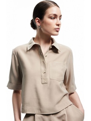 Koton Viskon Cupro Kumaş Düğmeli Cep Detaylı Kısa Kollu Polo Yaka Crop Tişört