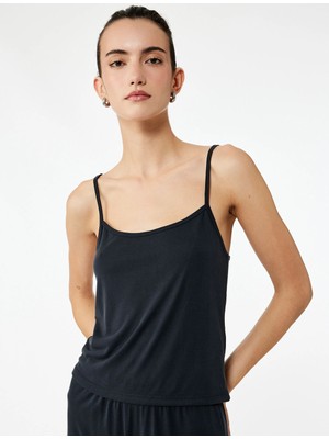 Modal Kumaş Ince Askılı Crop Pijama Üstü