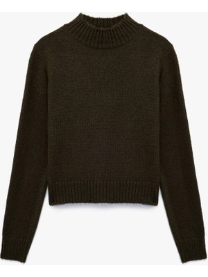 Yumuşak Dokulu Dik Yaka Uzun Kollu Triko Kazak