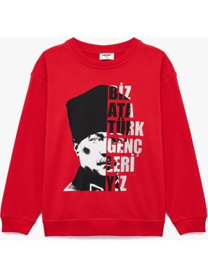 Pamuklu Uzun Kollu Bisiklet Yaka Atatürk Baskılı Sweatshirt