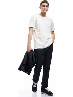 Koton Bisiklet Yaka Dokulu Kısa Kollu Pamuklu Slim Fit Tişört