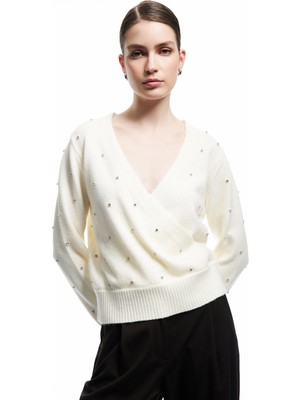 Uzun Kollu Kruvaze V Yaka Taşlı Triko Kazak