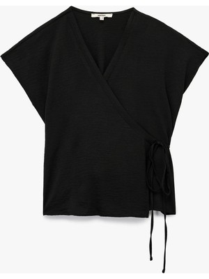 Aerobin Kumaş Bağlama Detaylı V Yaka Kruvaze Kolsuz Bluz