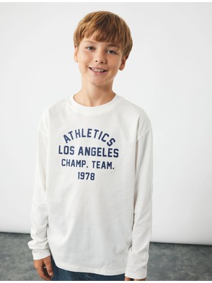 Koton Pamuklu Uzun Kollu Tişört Erkek Çocuk Günlük Stil Ekru Renk Baskılı 5 - 6 Yaş