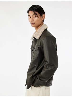 Koton Uzun Kollu Kapaklı Cep Detaylı Slim Fit Peluş Yaka Suni Deri Ceket