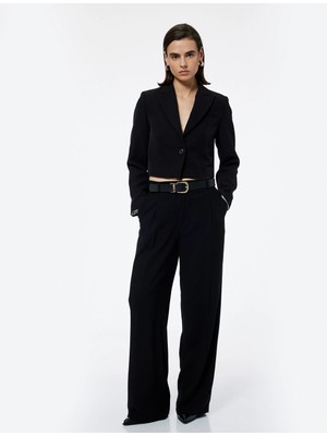 Koton Kruvaze Yaka Uzun Kollu Crop Blazer Ceket