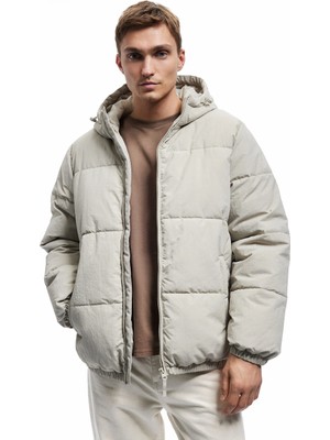 Koton Uzun Kollu Cep Detaylı Fermuarlı Kapşonlu Kışlık Şişme Mont