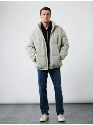 Koton Dik Yaka Cep Detaylı Fermuarlı Kışlık Şişme Mont