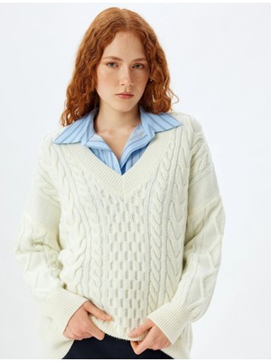 Koton x Sima Tarkan - V Yaka Oversize Kazak Saç Örgü Dokulu Uzun Kollu 5WAK90549HT