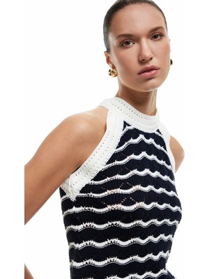 Koton Kolsuz Renk Kontrastlı Halter Yaka Kroşe Bluz