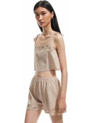 Pamuklu Yüksek Bel Fistolu Brodeli Mini Şort