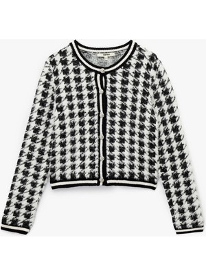 Uzun Kollu Yuvarlak Yaka Kazayağı Desenli Düğmeli Peluş Hırka