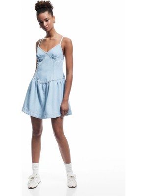 Koton Volanlı V Yaka Çapraz Ip Askılı Mini Denim Elbise