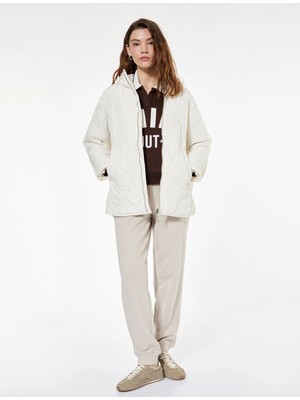 Uzun Kollu Cepli Fermuarlı Kapüşonlu Kapitone Mont