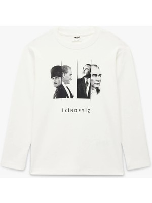 Pamuklu Uzun Kollu Bisiklet Yaka Atatürk Baskılı Tişört