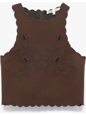 Halter Yaka Kolsuz Nakış Detaylı Viskon Keten Karışımlı Crop Bluz