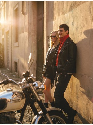 Koton Kruvaze Yaka Cep Detaylı Uzun Kollu Suni Deri Biker Ceket