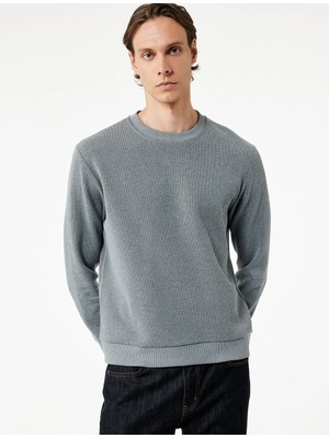 Dokulu Uzun Kollu Basic Bisiklet Yaka Sweatshirt