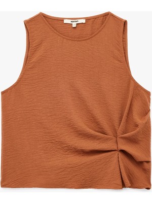 Kolsuz Bisiklet Yaka Drape Detaylı Bluz