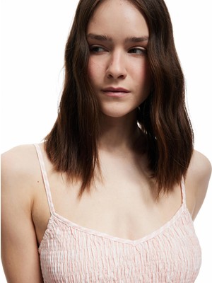 Koton Viskon Karışımlı Gipeli V Yaka Askılı Volanlı Crop Bluz