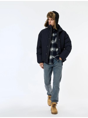 Koton Uzun Kollu Fermuarlı Dik Yaka Kışlık Şişme Mont