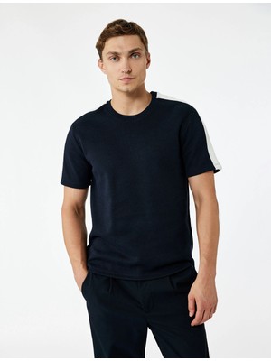 Regular Fit Kısa Kollu Renk Kontrastlı Bisiklet Yaka Tişört