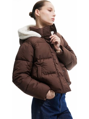 Koton Kapüşonlu Fermuarlı Içi Peluş Çıtçıt Düğmeli Cepli Şişme Mont