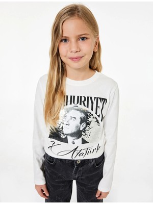 Atatürk ve Cumhuriyet Baskılı Pamuklu Uzun Kollu Bisiklet Yaka Tişört