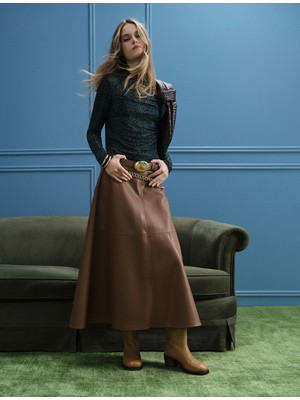 Koton x Melis Ağazat - Volanlı Kloş Kesim Midi Suni Deri Etek