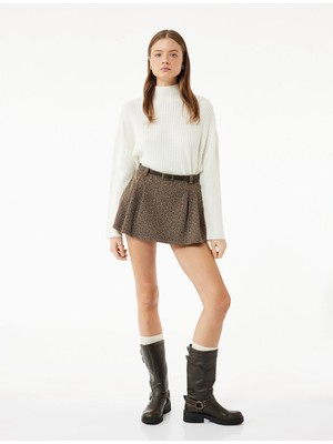 Dik Yaka Uzun Kollu Rahat Kalıp Triko Kazak