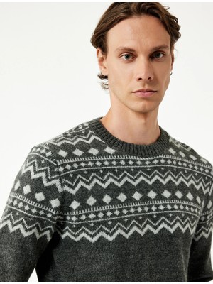 Uzun Kollu Bisiklet Yaka Desenli Triko Kazak