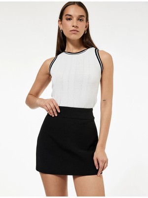 Koton Slim Fit Biyeli Bisiklet Yaka Kolsuz Bluz