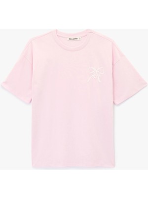 Koton Kısa Kollu Pamuklu Bisiklet Yaka Arkası Baskılı Oversize Tişört