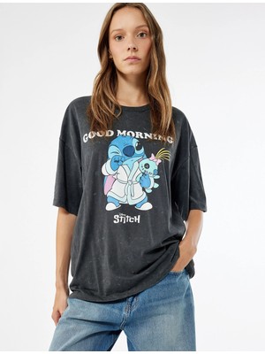 Stitch Lisanslı Kısa Kollu Bisiklet Yaka Baskılı Oversize Tişört