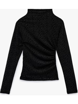 Koton Slim Fit Uzun Kollu Geniş Dik Yaka Puantiyeli Tül Bluz