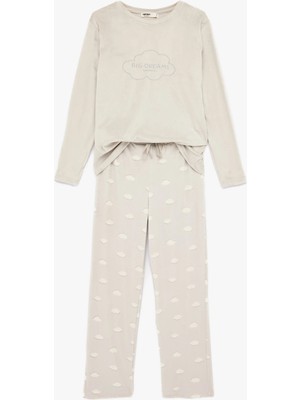 Koton Uzun Kollu Bisiklet Yaka Rahat Kalıp Bulutlu Pijama Takımı
