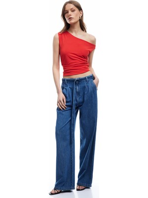 Koton Asimetrik Yaka Drape Detaylı Kolsuz Bluz