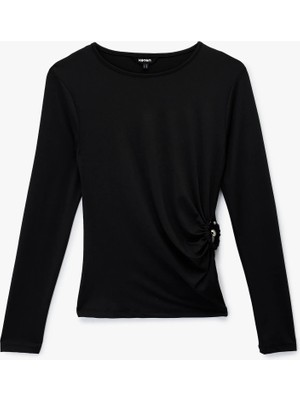 Koton Slim Fit Uzun Kollu Bisiklet Yaka Metal Aksesuarlı Tişört