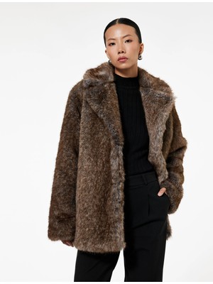 Koton x Melis Ağazat - Düğmeli Uzun Kollu Suni Kürk Kaban