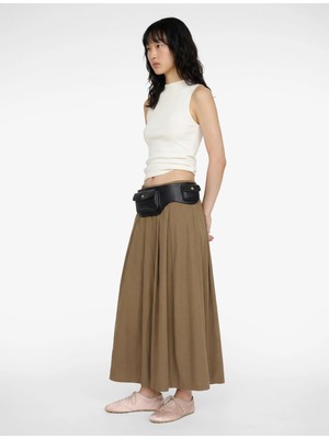 Koton Modal Karışımlı Slim Fit Kolsuz Dik Yaka Bluz