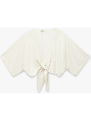 Koton Bağlama Detaylı Yarım Kol V Yaka Keten Karışımlı Bluz